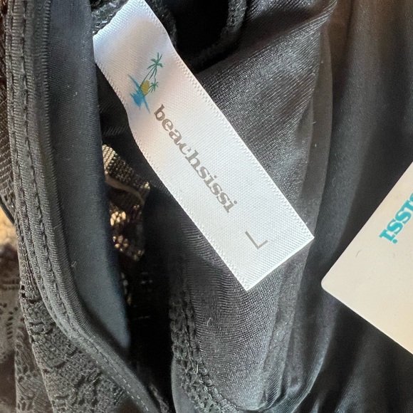 Halter Neck Ruffle Hem Tankini top black large - Picture 8 of 9